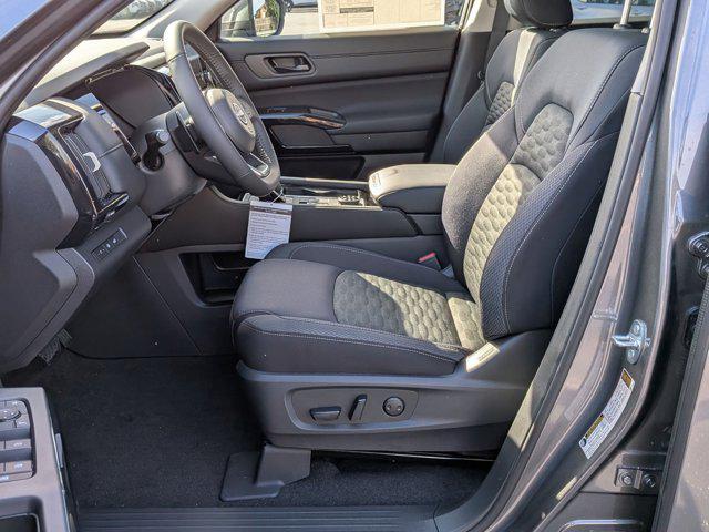 new 2025 Nissan Pathfinder car, priced at $37,999