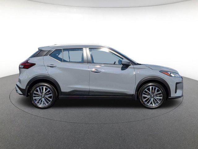 new 2024 Nissan Kicks car, priced at $22,647