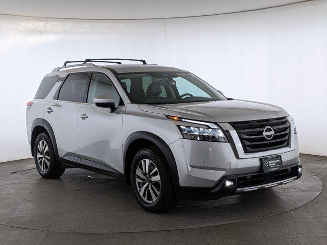 used 2022 Nissan Pathfinder car, priced at $30,999