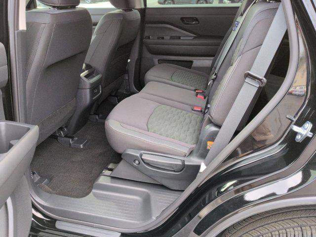 used 2025 Nissan Pathfinder car, priced at $32,999