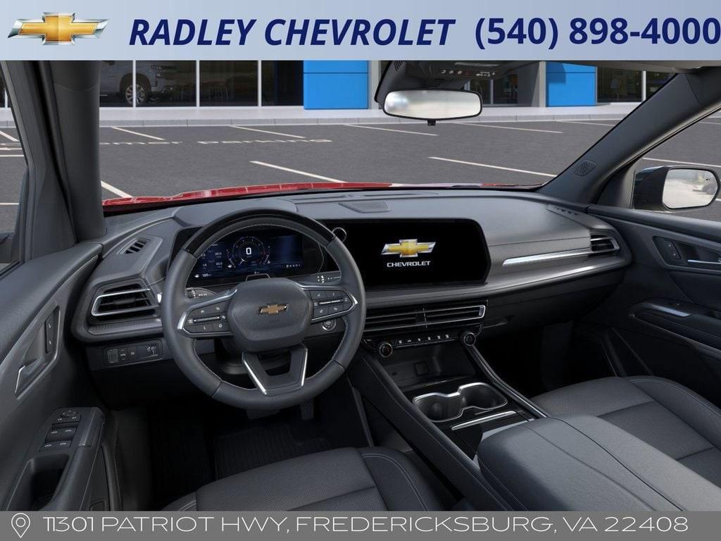 new 2025 Chevrolet Traverse car