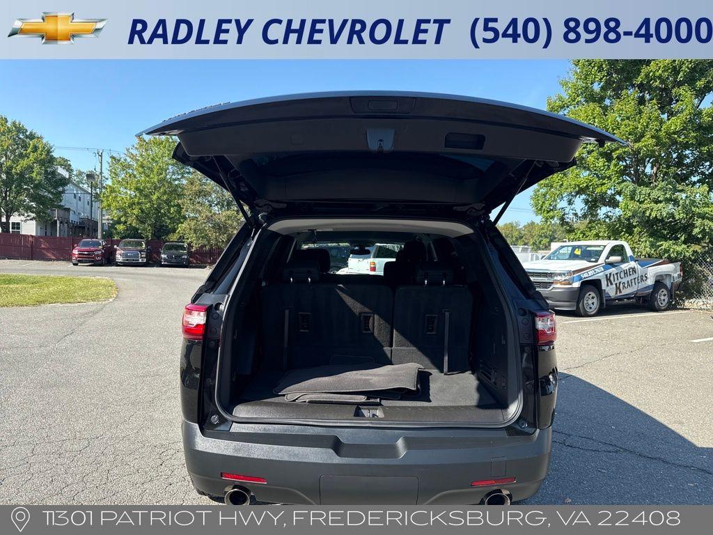 used 2021 Chevrolet Traverse car, priced at $21,500