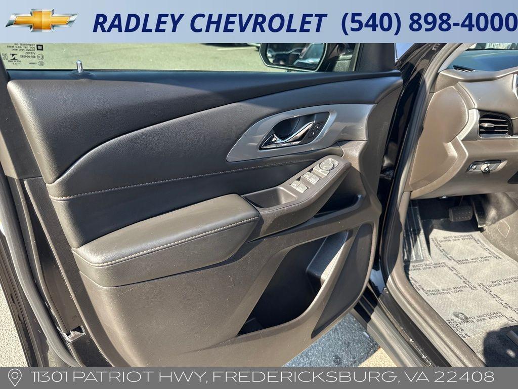 used 2021 Chevrolet Traverse car, priced at $21,500