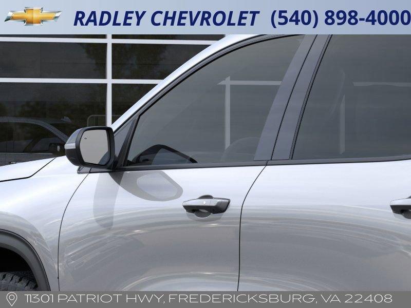 new 2025 Chevrolet Traverse car