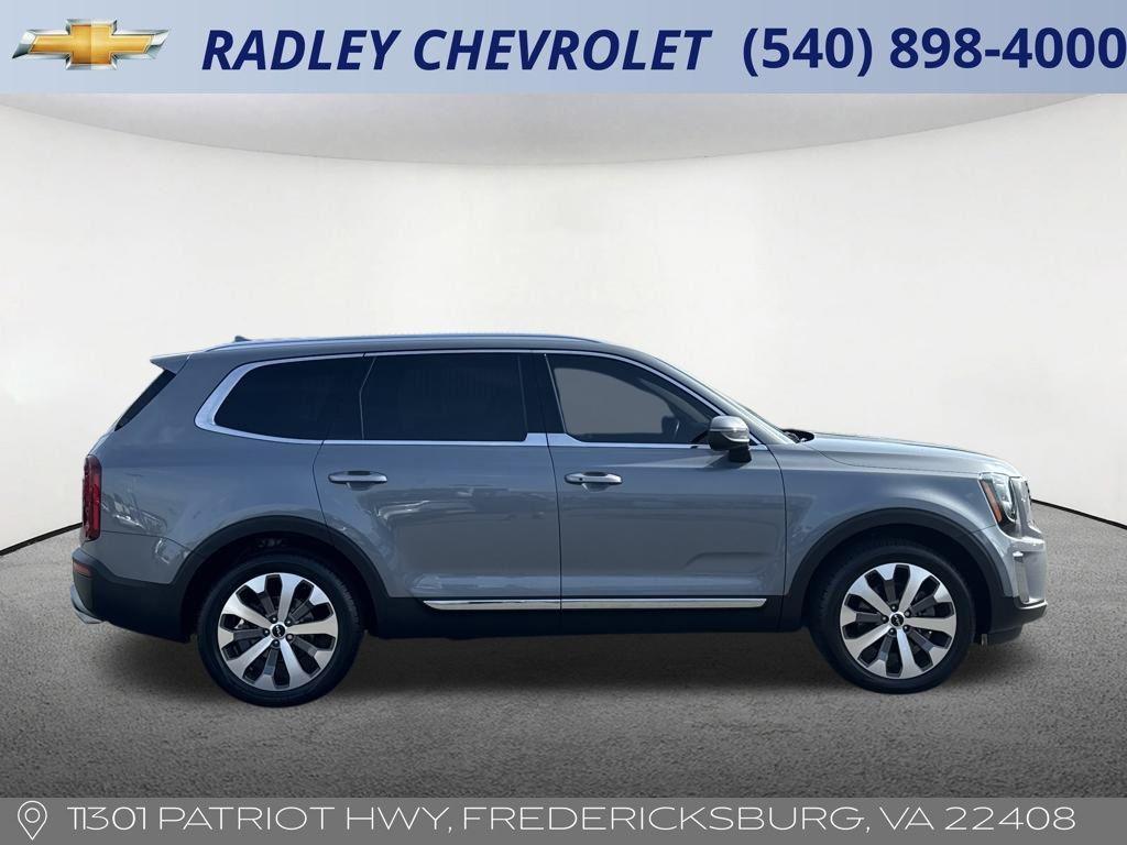 used 2022 Kia Telluride car, priced at $28,000