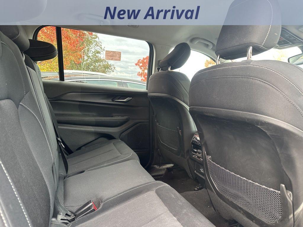 used 2023 Jeep Grand Cherokee L car, priced at $28,000