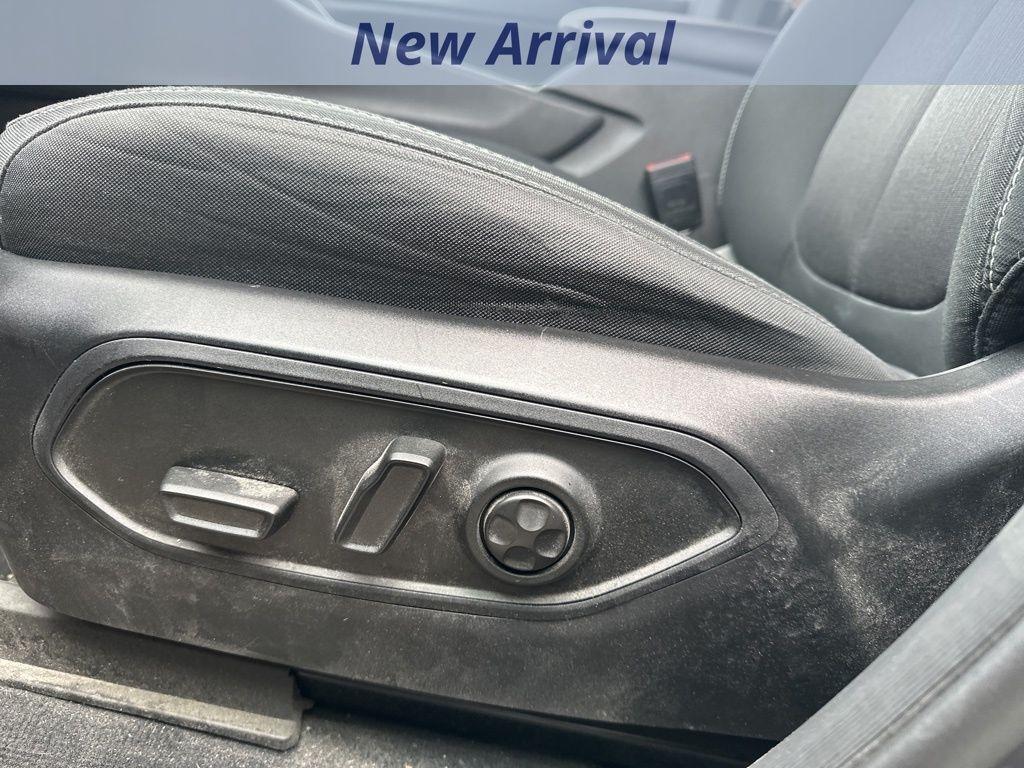 used 2023 Jeep Grand Cherokee L car, priced at $28,000