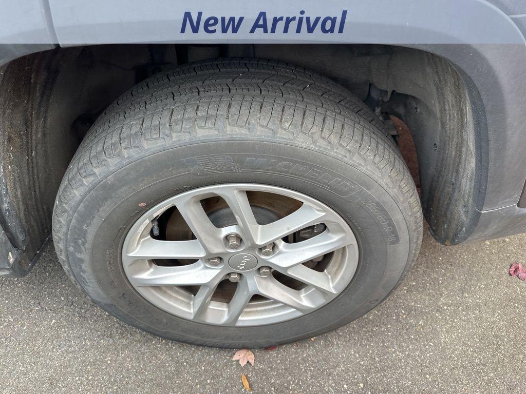 used 2023 Jeep Grand Cherokee L car, priced at $28,000