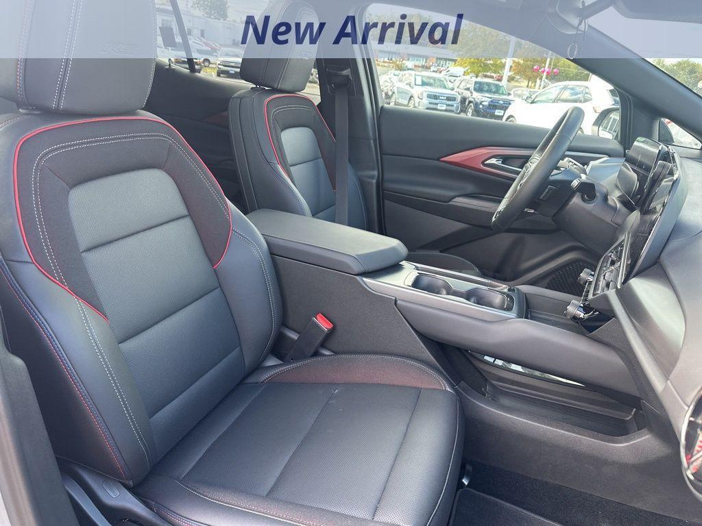 used 2025 Chevrolet Equinox EV car, priced at $35,000