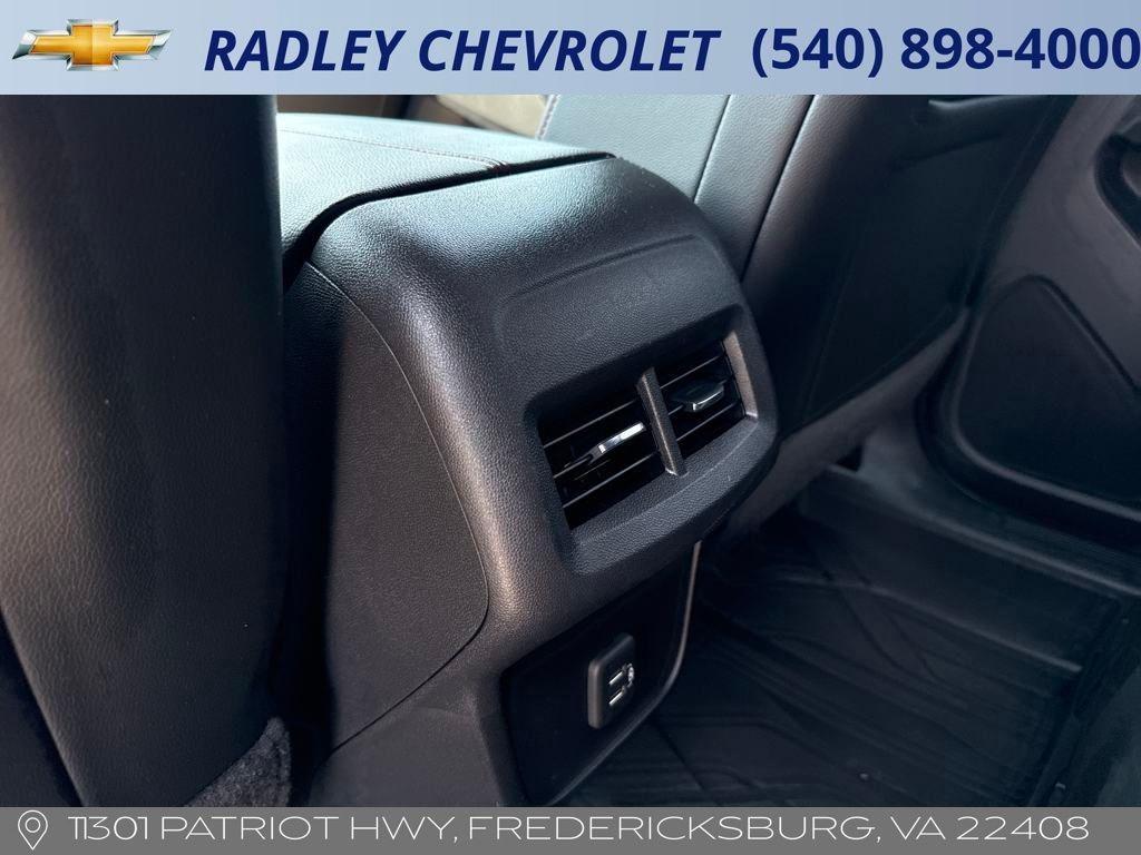 used 2022 Chevrolet Equinox car, priced at $24,000