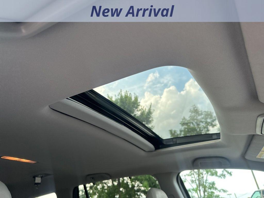 used 2022 Honda Pilot car, priced at $27,000
