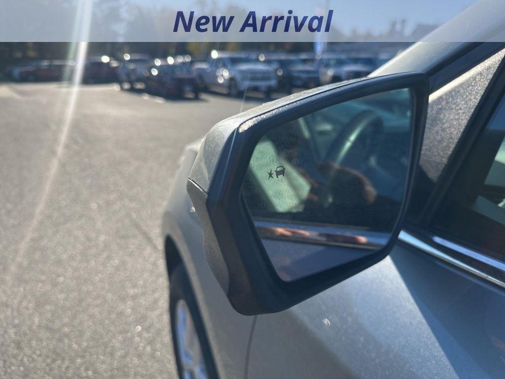 used 2024 Chevrolet Equinox car, priced at $23,000