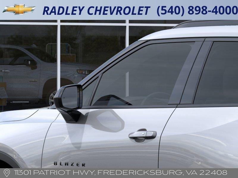 new 2025 Chevrolet Blazer car, priced at $39,980
