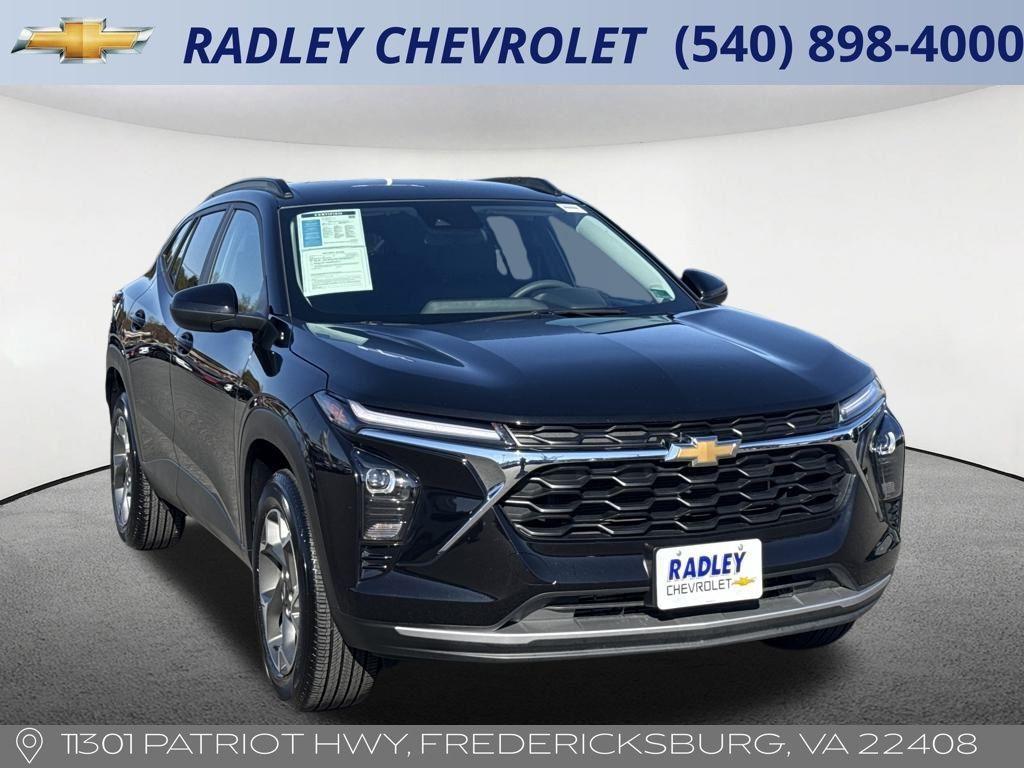 used 2025 Chevrolet Trax car, priced at $23,000