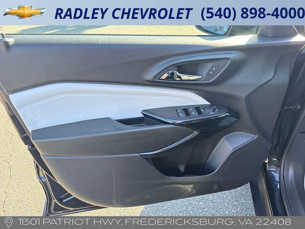 used 2025 Chevrolet Trax car, priced at $23,000