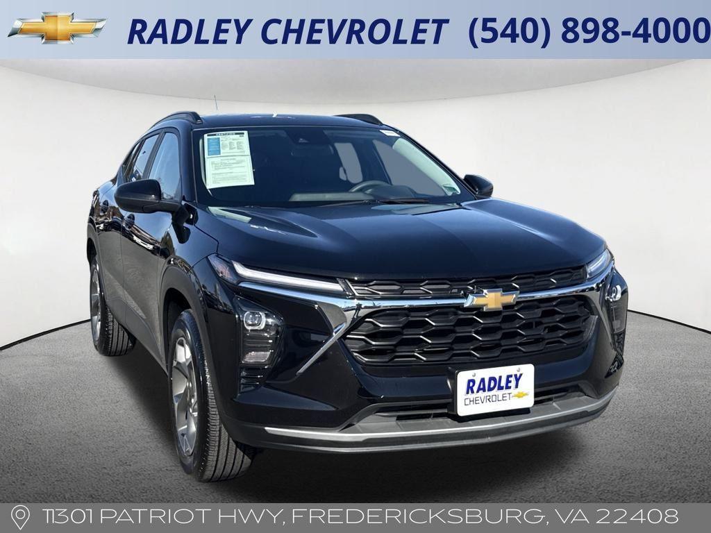 used 2025 Chevrolet Trax car, priced at $23,000