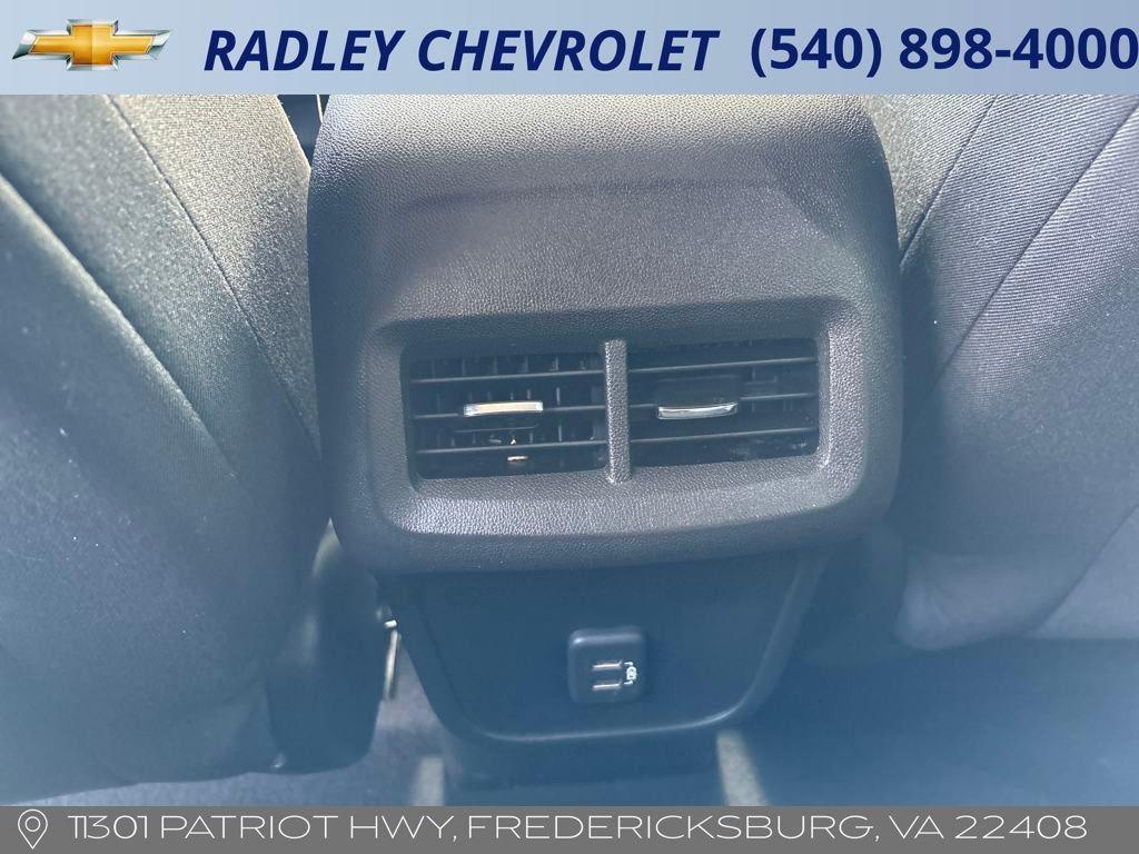used 2021 Chevrolet Equinox car, priced at $15,000