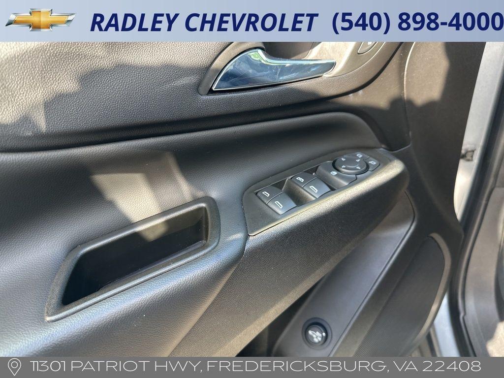 used 2024 Chevrolet Equinox car, priced at $25,500