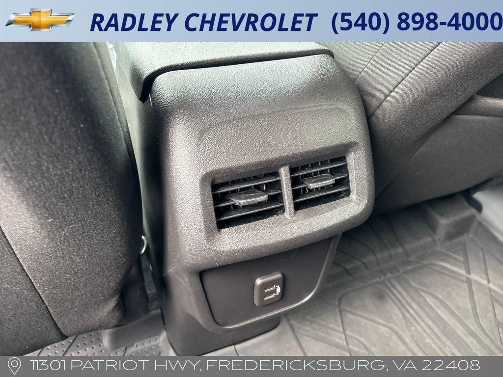 used 2024 Chevrolet Equinox car, priced at $25,500