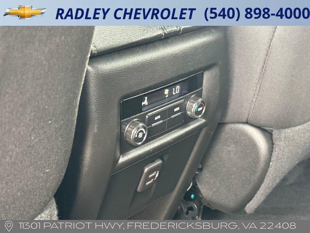 used 2023 Chevrolet Traverse car, priced at $28,000