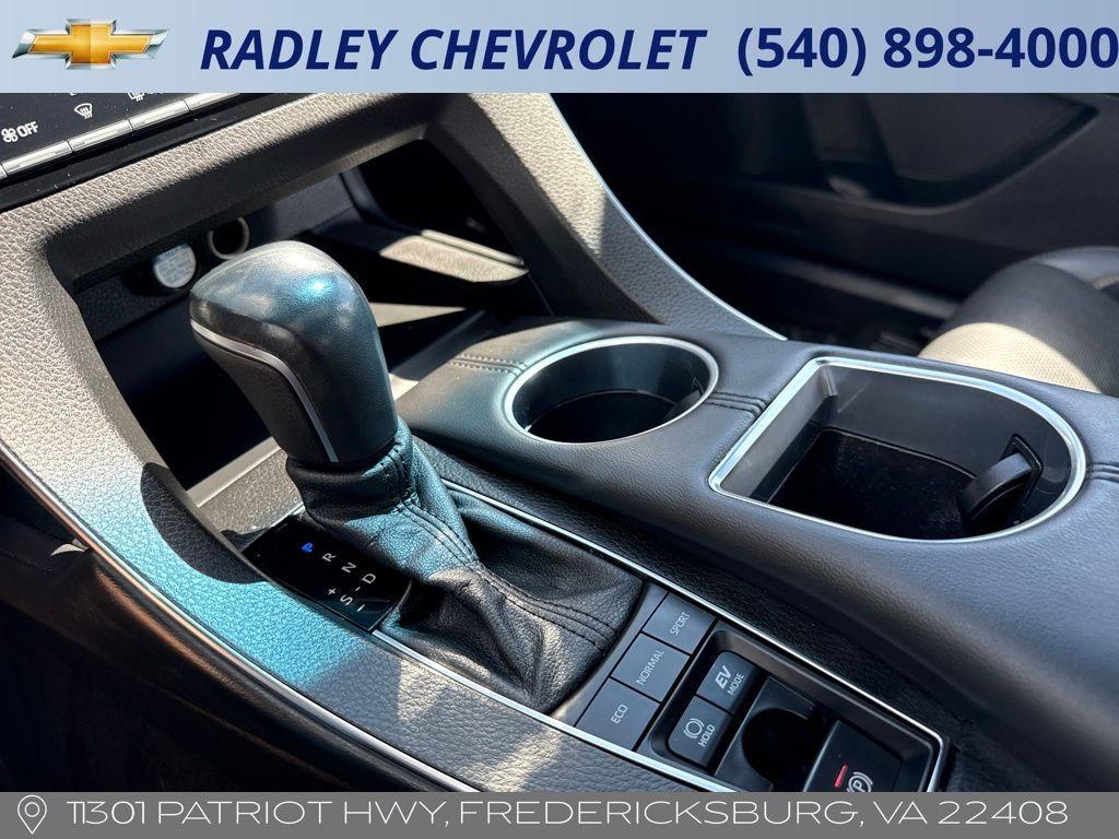 used 2022 Toyota Avalon Hybrid car, priced at $31,000