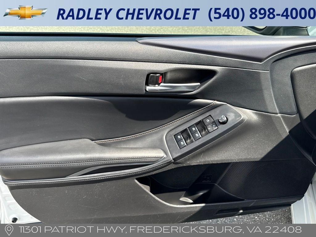 used 2022 Toyota Avalon Hybrid car, priced at $31,000