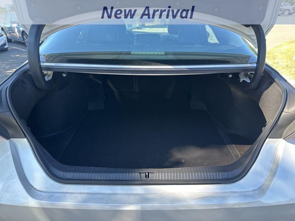 used 2022 Toyota Avalon Hybrid car, priced at $29,000