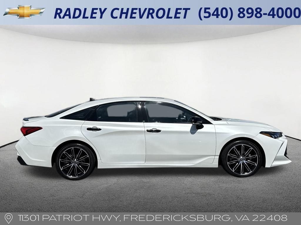 used 2022 Toyota Avalon Hybrid car, priced at $31,000