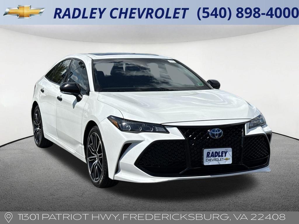 used 2022 Toyota Avalon Hybrid car, priced at $31,000
