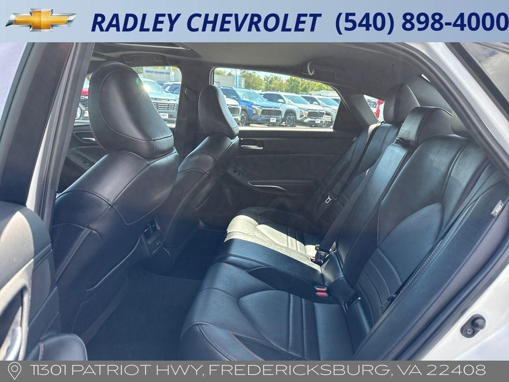 used 2022 Toyota Avalon Hybrid car, priced at $31,000