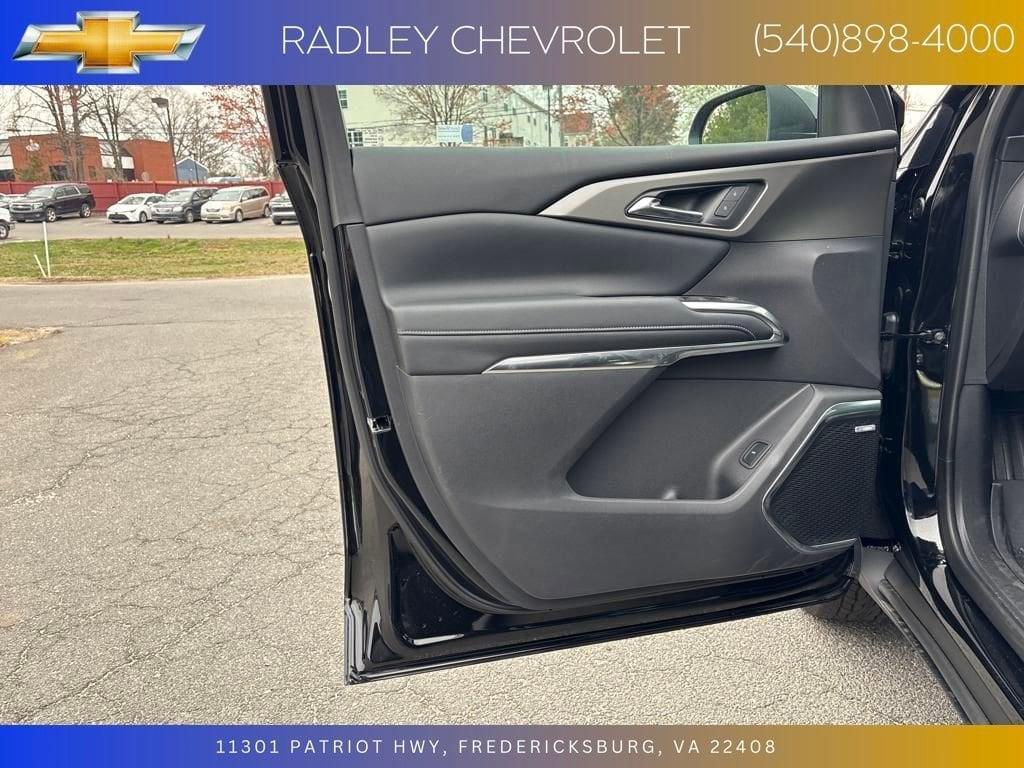 new 2025 Chevrolet Traverse car, priced at $49,695