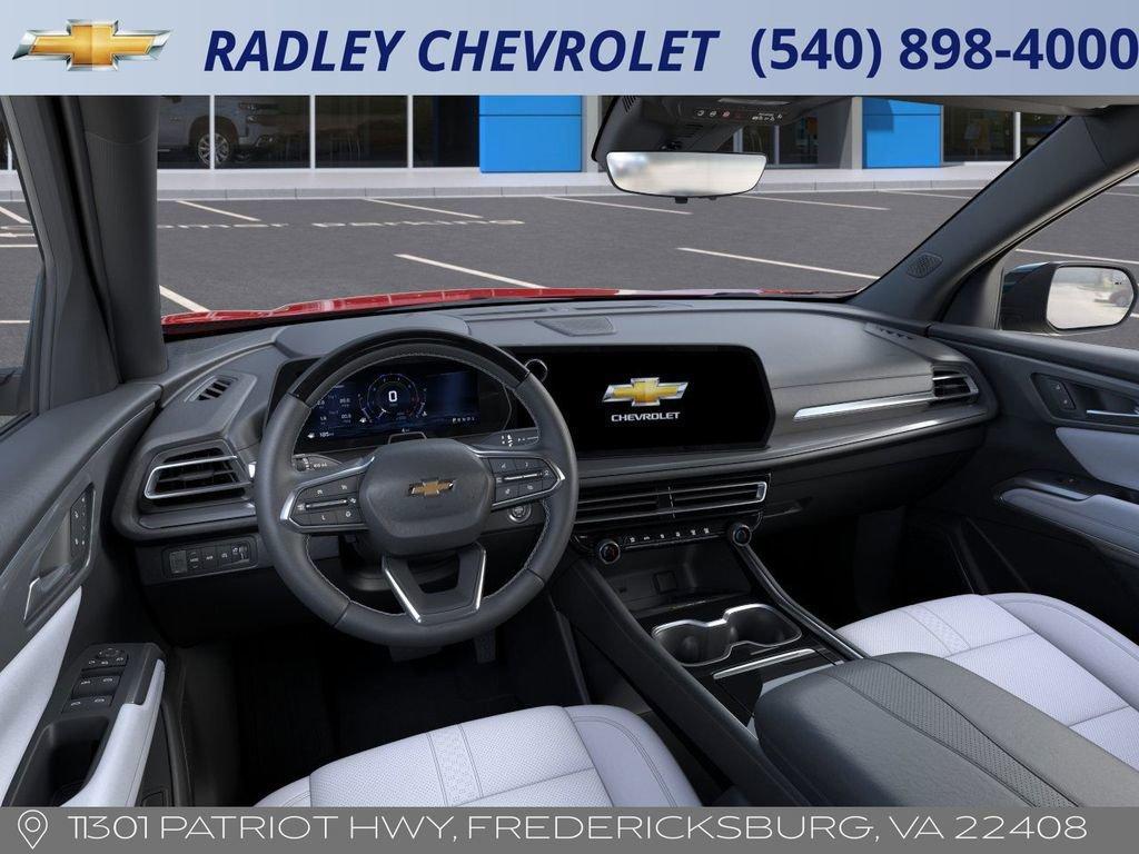 new 2025 Chevrolet Traverse car