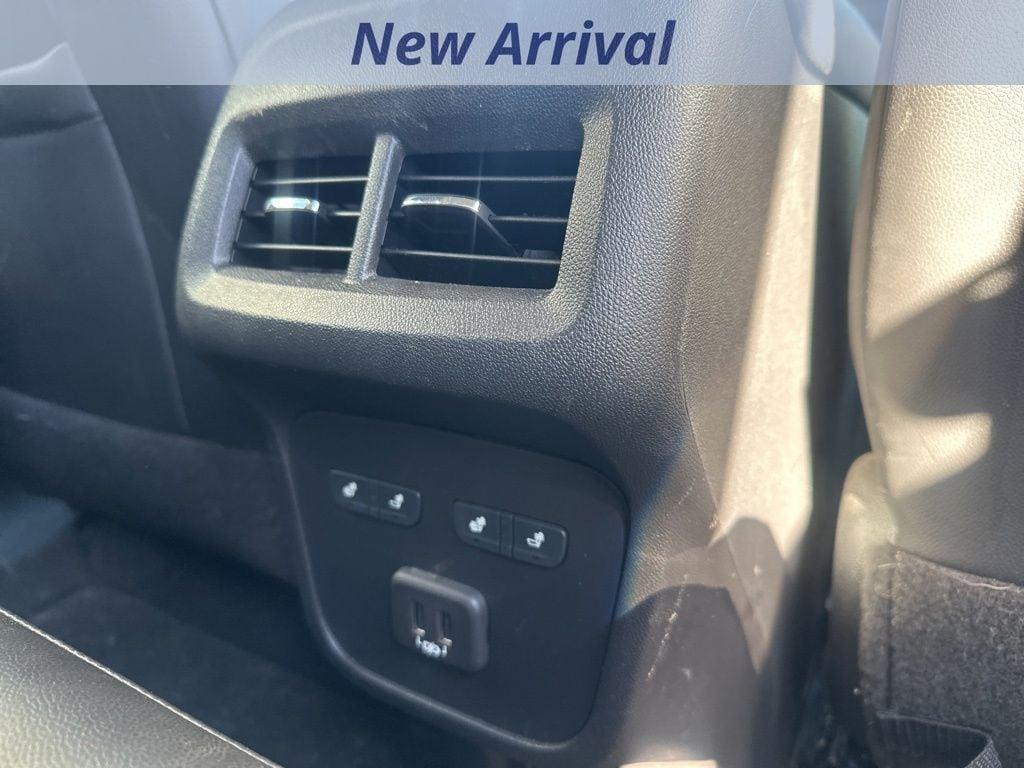 used 2021 Chevrolet Equinox car, priced at $22,400