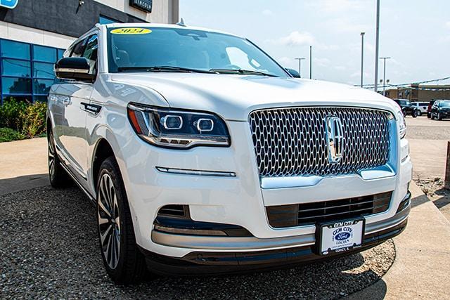 new 2024 Lincoln Navigator car, priced at $105,945