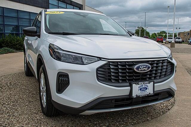 new 2025 Ford Escape car, priced at $29,875