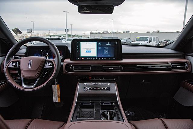 new 2025 Lincoln Aviator car, priced at $81,500