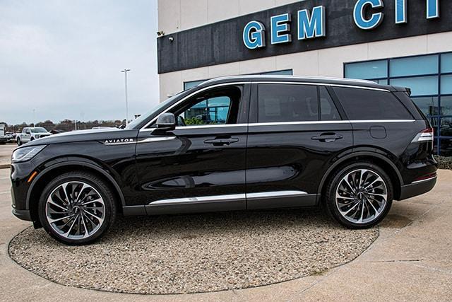 new 2025 Lincoln Aviator car, priced at $81,500