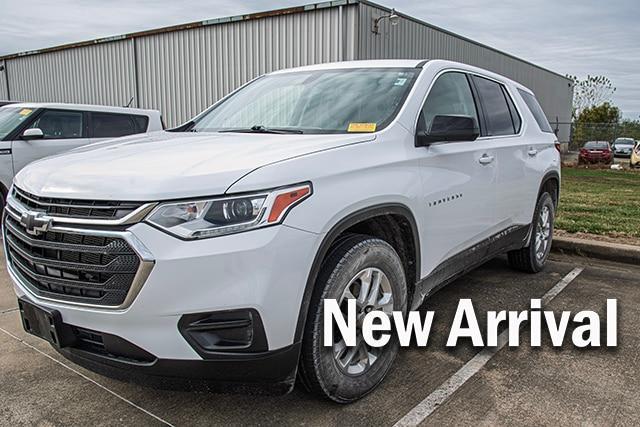 used 2021 Chevrolet Traverse car, priced at $15,597