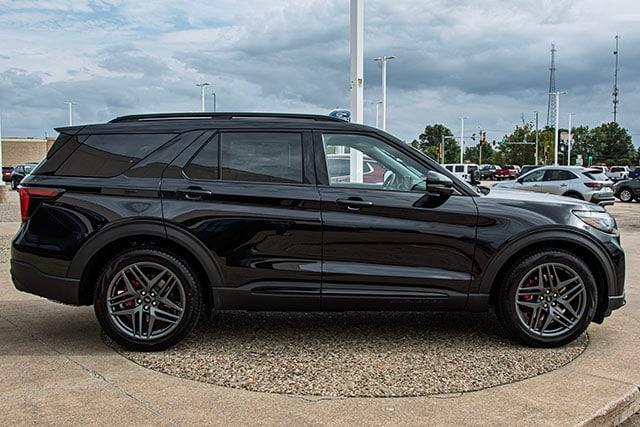 new 2025 Ford Explorer car, priced at $61,310