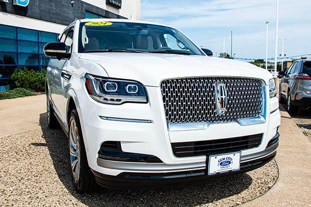 new 2024 Lincoln Navigator car, priced at $108,425