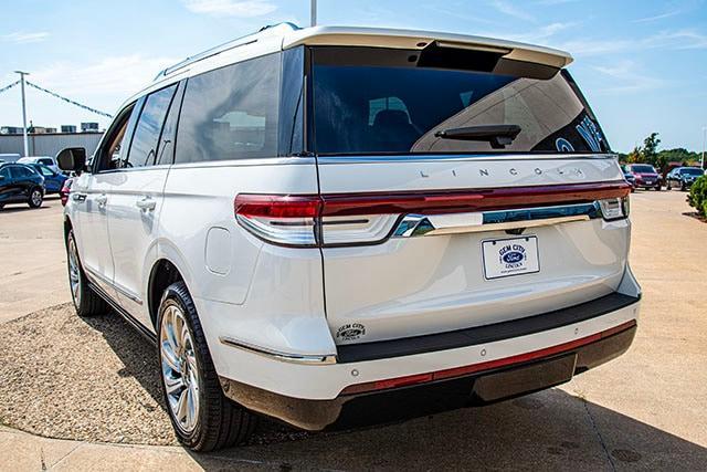 new 2024 Lincoln Navigator car, priced at $108,425