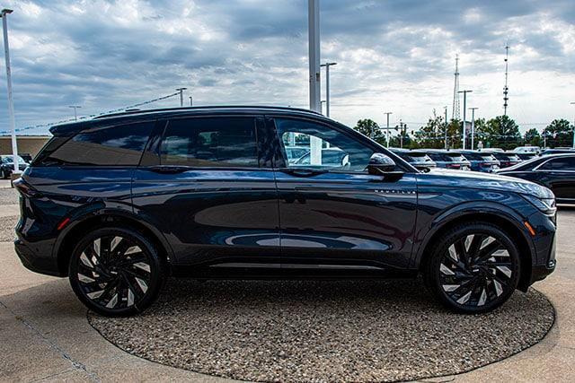 new 2024 Lincoln Nautilus car, priced at $60,195