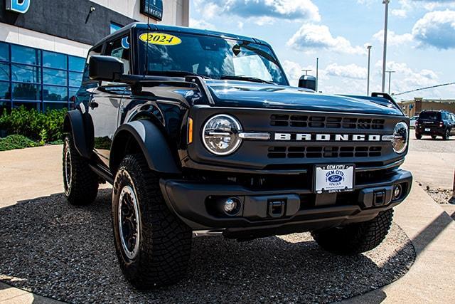 new 2024 Ford Bronco car, priced at $51,527