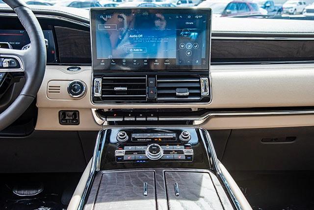 new 2024 Lincoln Navigator L car, priced at $112,420