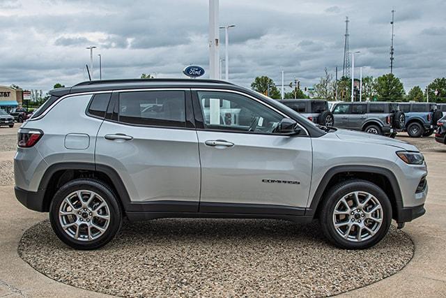 used 2025 Jeep Compass car, priced at $29,997