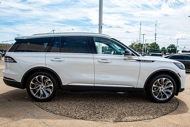 new 2025 Lincoln Aviator car, priced at $62,225