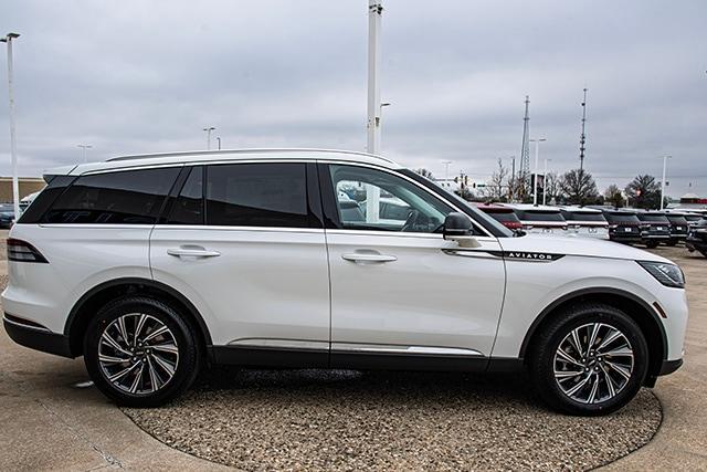 new 2025 Lincoln Aviator car, priced at $64,025