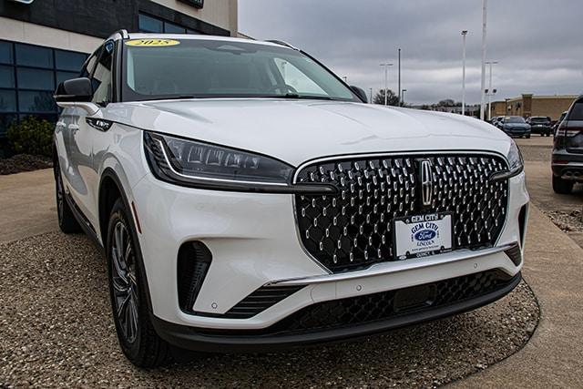 new 2025 Lincoln Aviator car, priced at $64,025