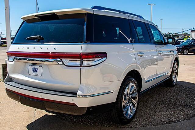 new 2024 Lincoln Navigator car, priced at $104,950