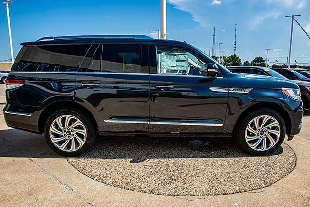 new 2024 Lincoln Navigator car, priced at $105,375